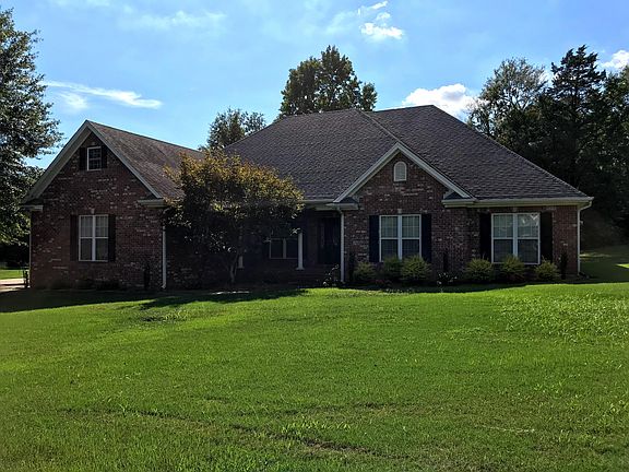 2nd image of 613 Gloria Ln