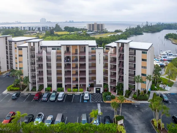 3462 Hancock Bridge Pkwy APT 212, North Fort Myers, FL 33903