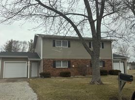 14102 E Southwind Dr, Effingham, IL