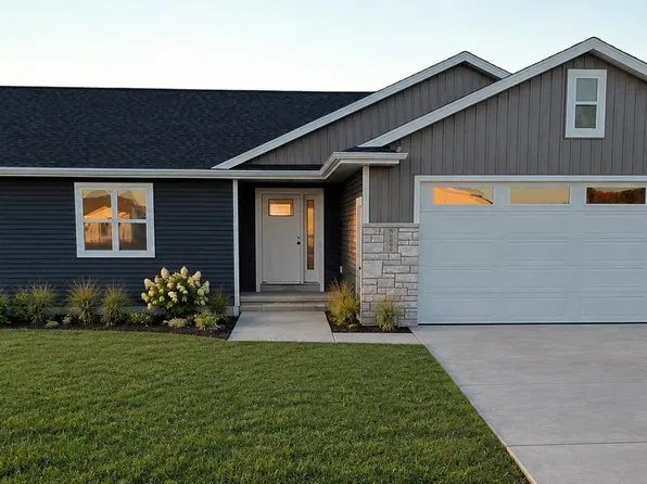 W6866 McAllister Dr, Greenville, WI 54942