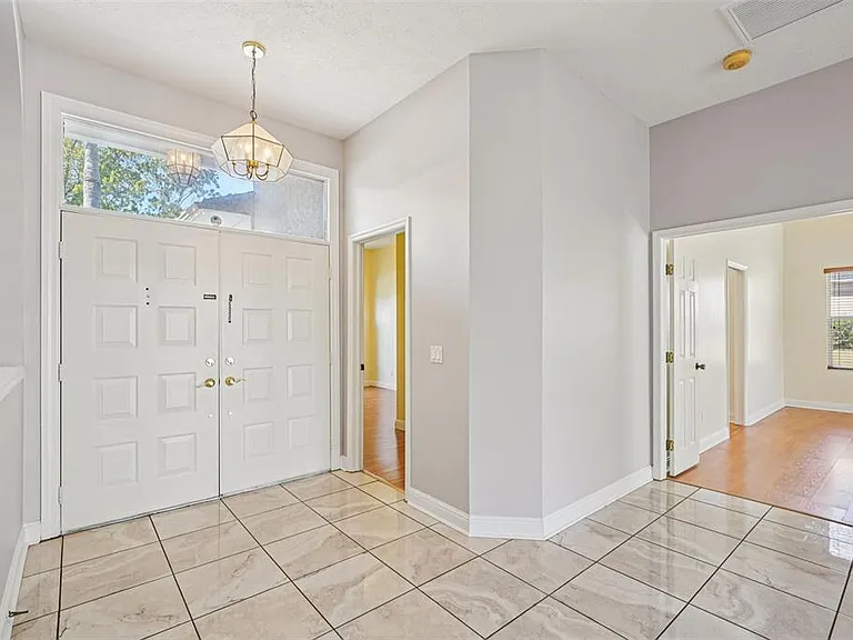 918 Academy Dr — Photo 5