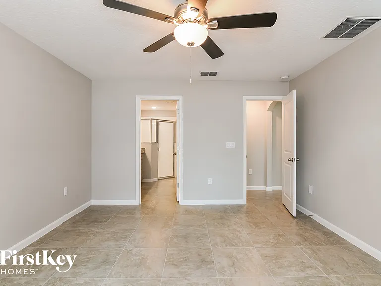449 Earhart Dr — Photo 7
