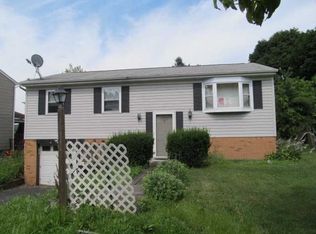 1373 Cavitt Rd, Monroeville, PA 15146