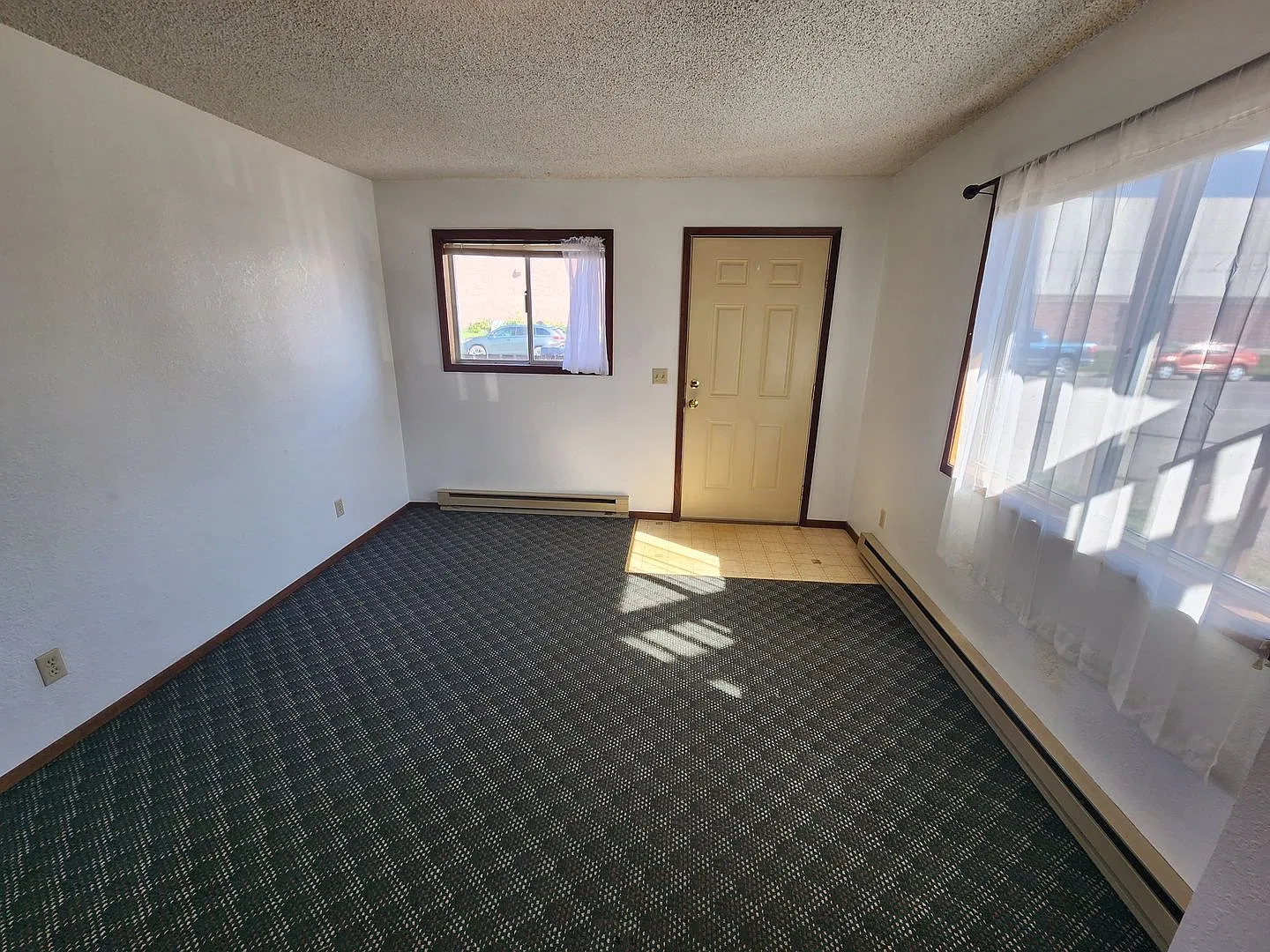 Round Butte Rd 4-Plex — Photo 4
