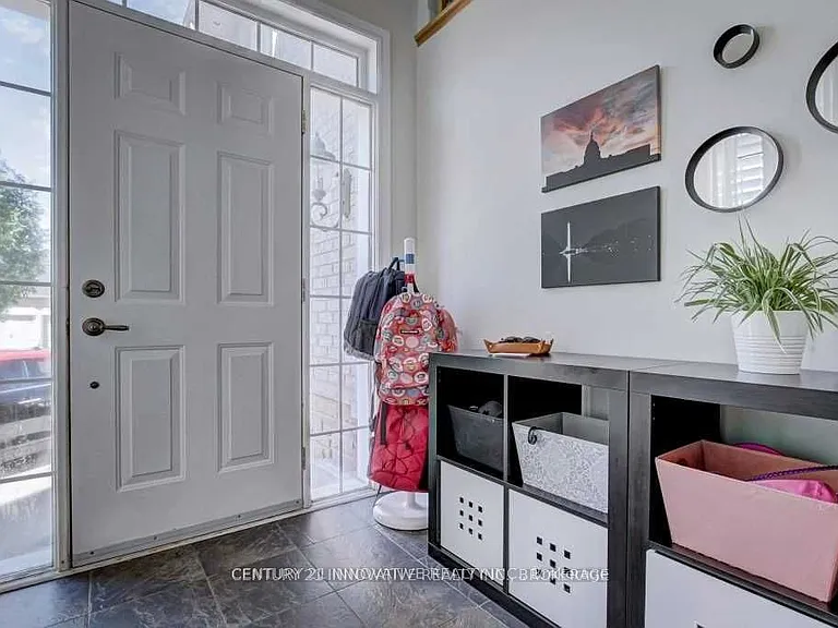 19 Brookgreene Cres — Photo 2