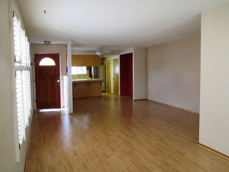 2nd image of 514 Bakeman Ln