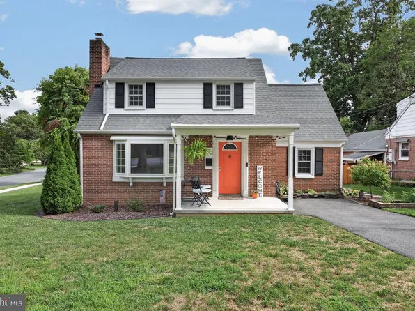 972 Skyline Dr, Lancaster, PA 17601