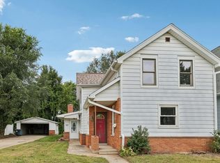 321 W Marion St, Portage, WI 53901