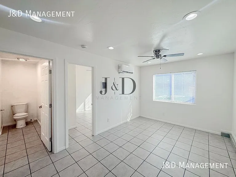 2252 Ocean View Blvd — Photo 2