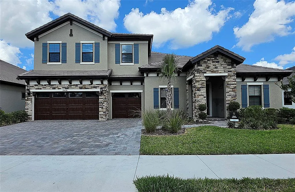 6 bed, 4.0 bath, 4539 sqft, $5,700 — Photo 1