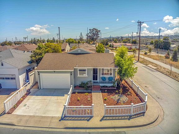 2nd image of 301 San Pablo Ave