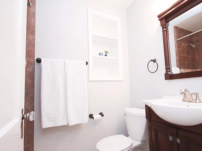 638 Maris St — Photo 15