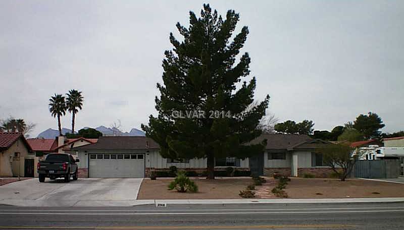 1st image of 3908 N Torrey Pines Dr