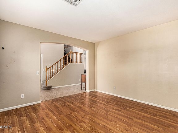 5th image of 1130 N OAKLAND Street