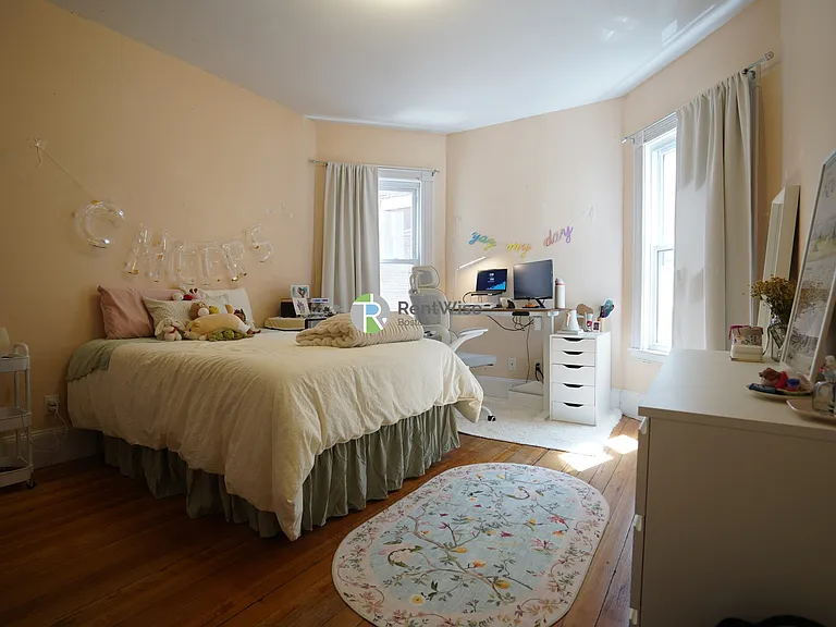 14 Foster St #1 — Photo 2