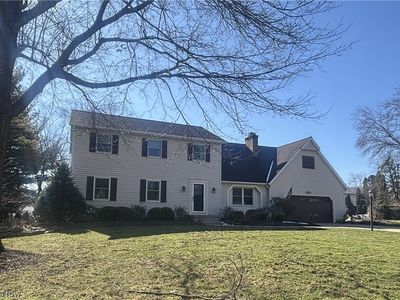 2479 Swathmore Cir NW, North Canton, OH, 44720