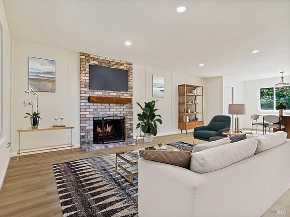 5th image of 130 Woodgreen Way