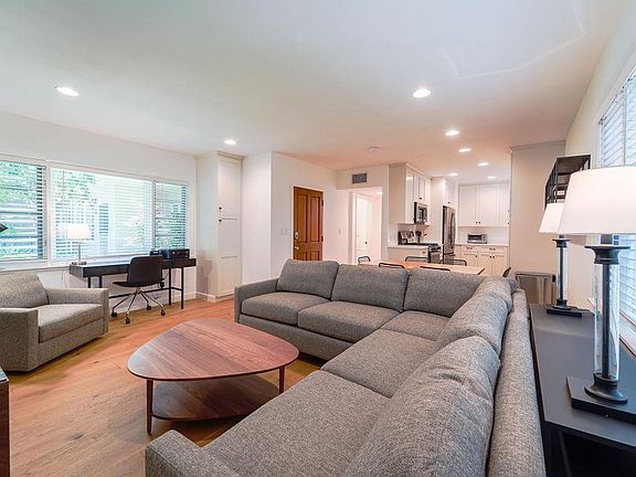 2nd image of 135 Montana Ave APT 2