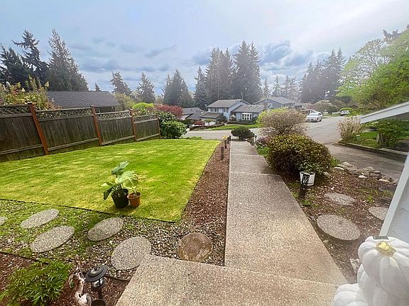 2nd image of 9200 NE 131st Pl