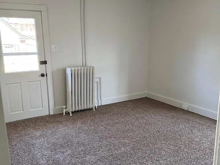 302 E Market St #2 — Photo 5