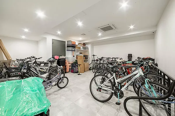 Rented by Twin Group | media 26