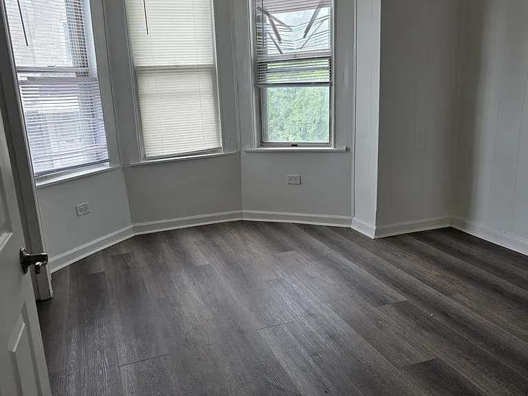 210 N Avondale St — Photo 5