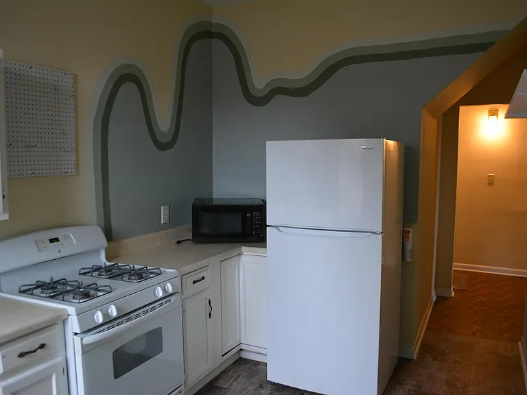 1351 Highland St #C — Photo 8