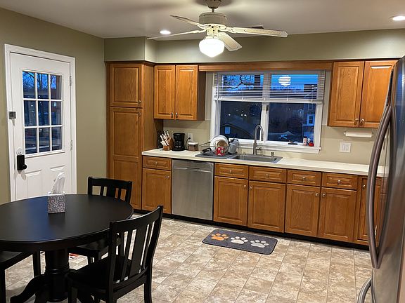Eat In Kitchen