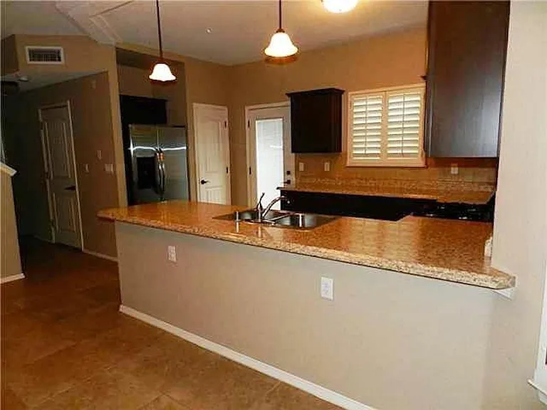 12917 Hueco Cave Dr — Photo 5