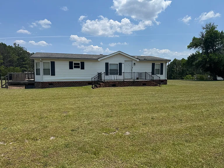 2185 Lewie Rd — Photo 1