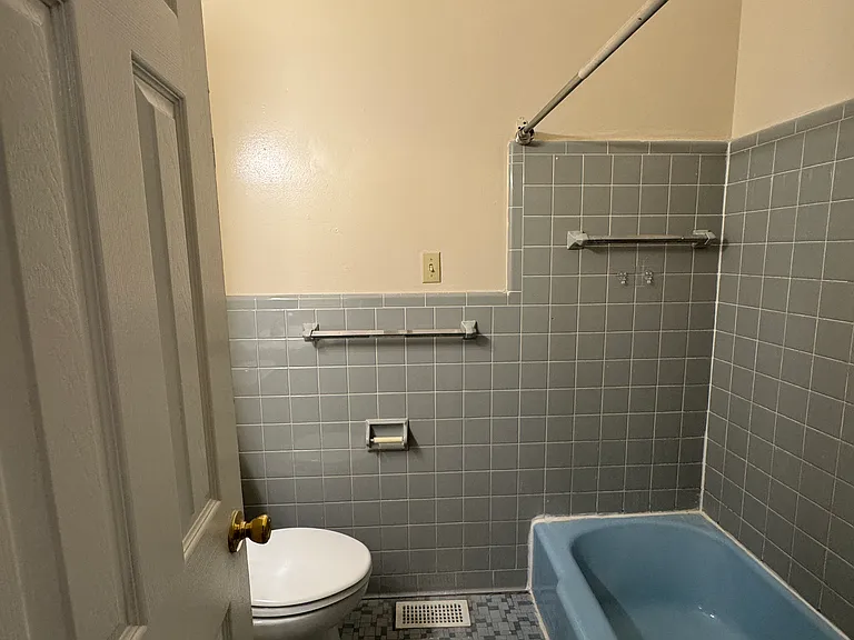 3930 Montclair Rd — Photo 43
