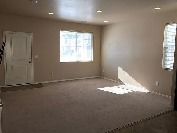 Living Room/entry