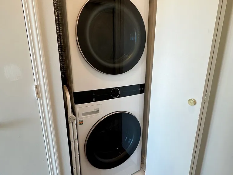 60 Byng Ave #2307 — Photo 5