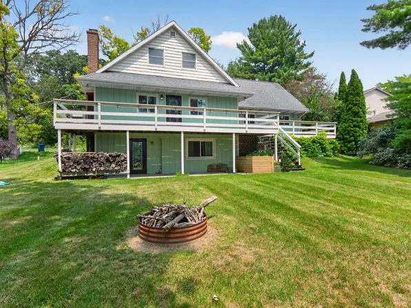 539 Fox Lake Trl, Horton, MI 49246