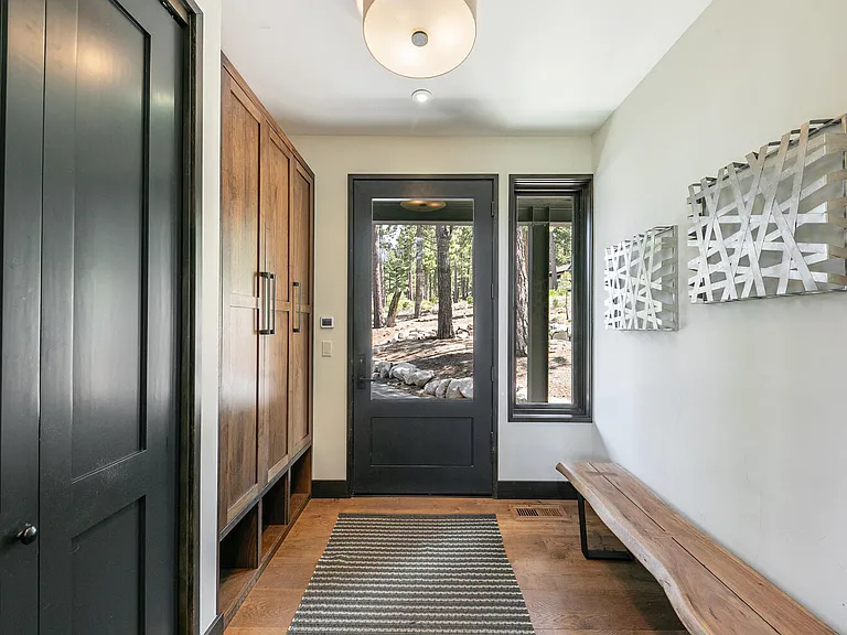 9718 Hunter House Dr — Photo 8