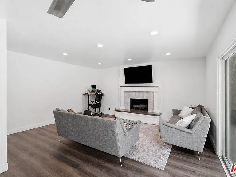 5516 Bluebell Ave — Photo 12
