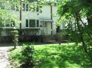 14951 258th St, Rosedale, NY 11422