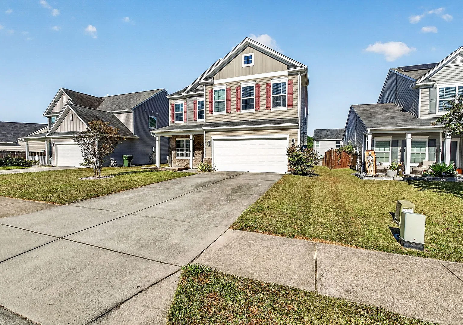 Spacious Two-Story Home in Cypress Grove — Photo 3