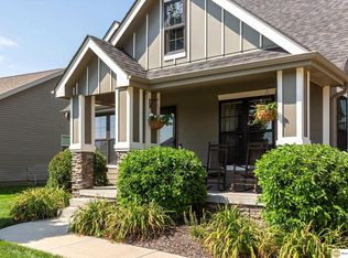 18628 Emiline St, Omaha, NE 68136
