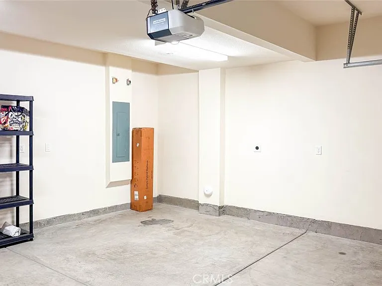 1814 E 1st St #330 — Photo 33