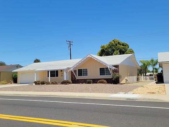 3rd image of 25946 Ridgemoor Rd