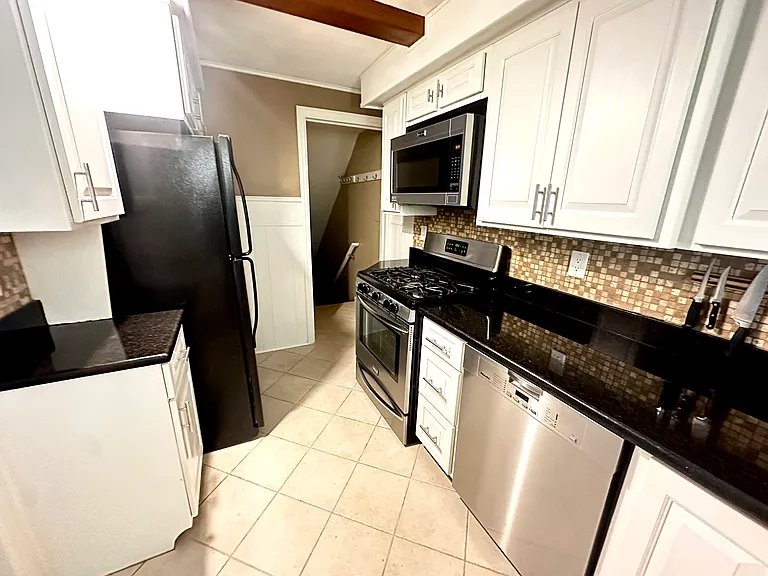 57 Prospect St — Photo 8