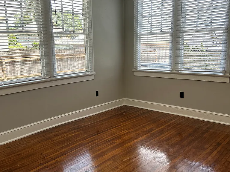 954 Picheloup Pl — Photo 11