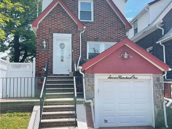 701 Targee St, Staten Island, NY 10304