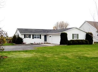 1370 Pinecrest Rd, Green Bay, WI 54313