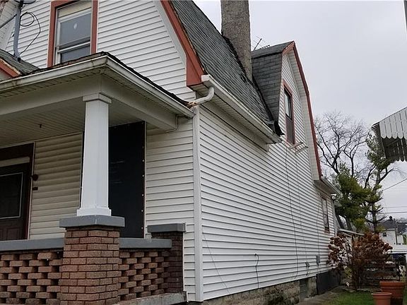 5th image of 34 S Hedges St