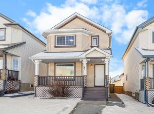 40 W Arbour Crest Dr NW, Calgary, AB T3G 4H3