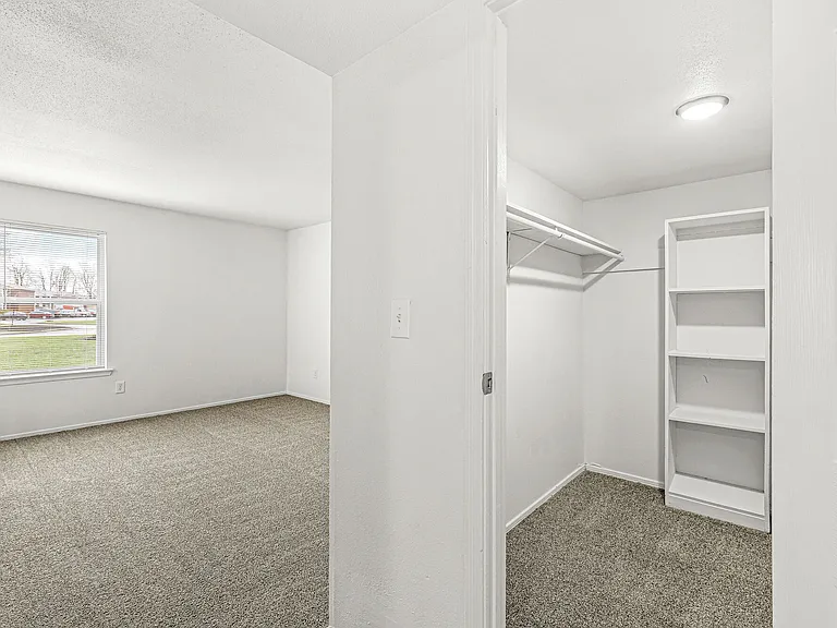 Enclave at Eagle Creek Apartments — Photo 53