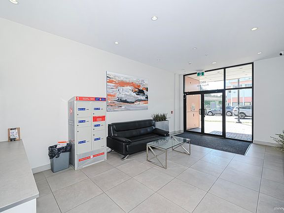 5th image of 6968 Royal Oak Ave #406