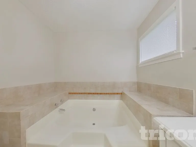 3850 Paulownia Dr — Photo 10